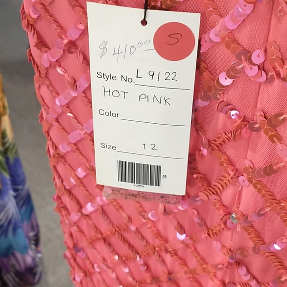 Prom dress - Picture 5 of 6